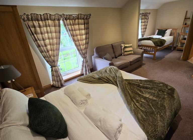 Family Suite, The Star Inn, Weaverthorpe