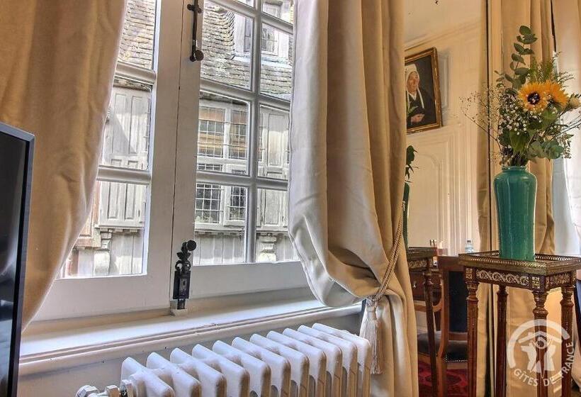 Семейный Номер, Guest House Saint Yves
