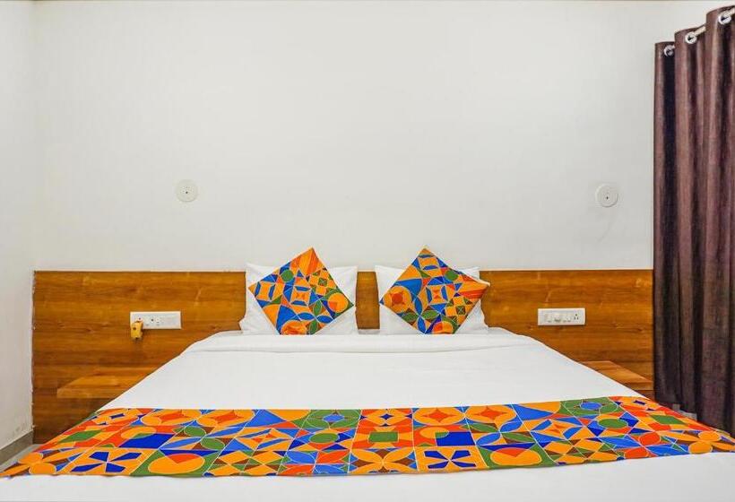 اتاق استاندارد, Fabhotel Royal Palace Inn   Lal Mahal