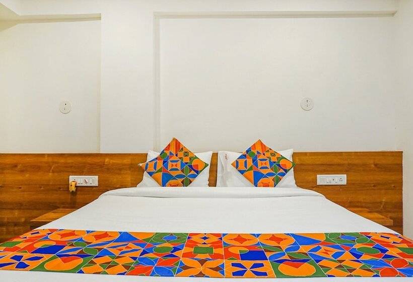 اتاق لوکس, Fabhotel Royal Palace Inn   Lal Mahal