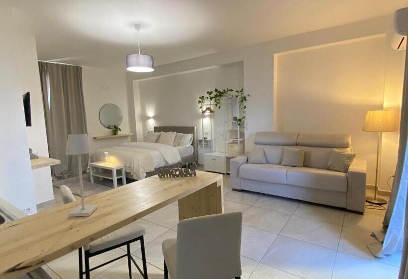 Номер Deluxe Кровать Кинг, Grey Haven Apartments And Suites