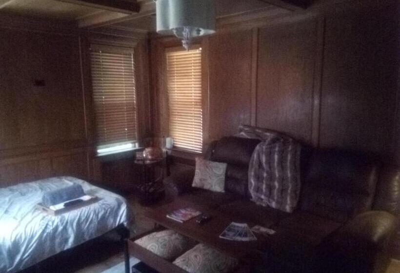 Номер Deluxe, Dunjen Manor
