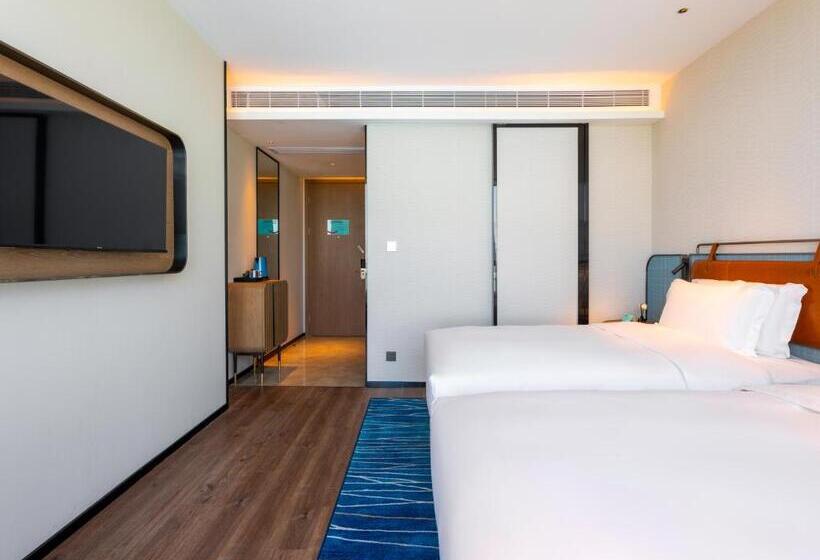 Номер Стандарт Вид на Озеро, Echarm Hotel   Wuhan Jingkai Yongwang Sports Center