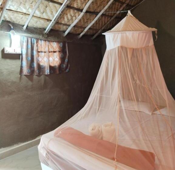 Номер Стандарт, Hampi Waterfall Cottages