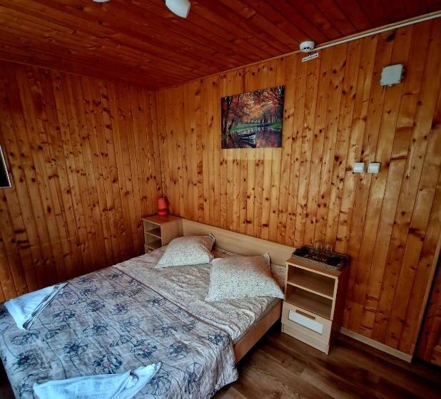 اتاق استاندارد, Pensiunea Rossvillas!!