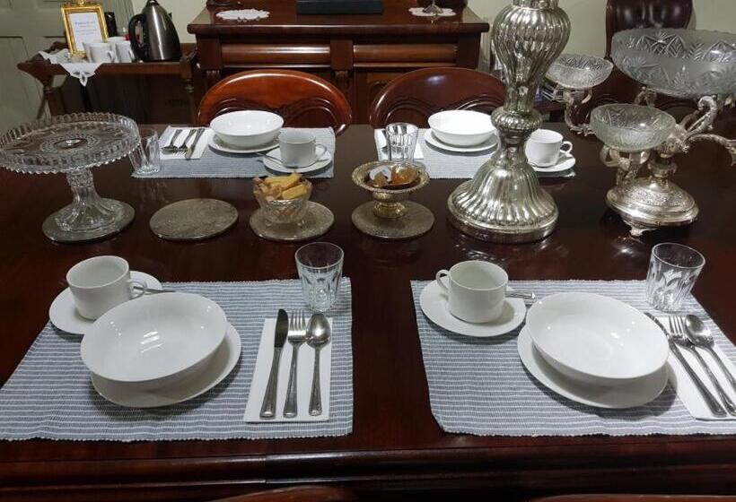 Номер Стандарт, Windsor House B&b