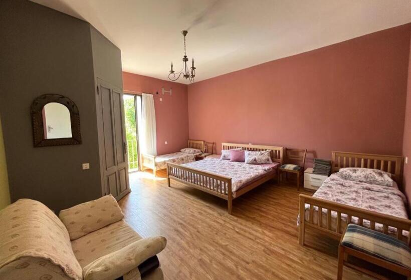 Четырехместный Номер Стандарт с Балконом, Azoyan Holiday Resort
