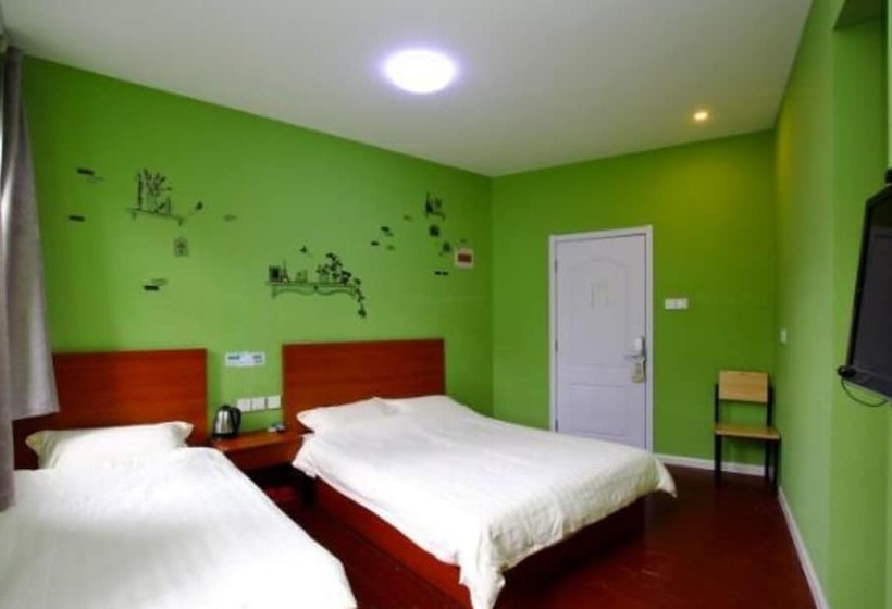 Семейный Номер, Meet Int L Youth Hostel Pichaiyuan