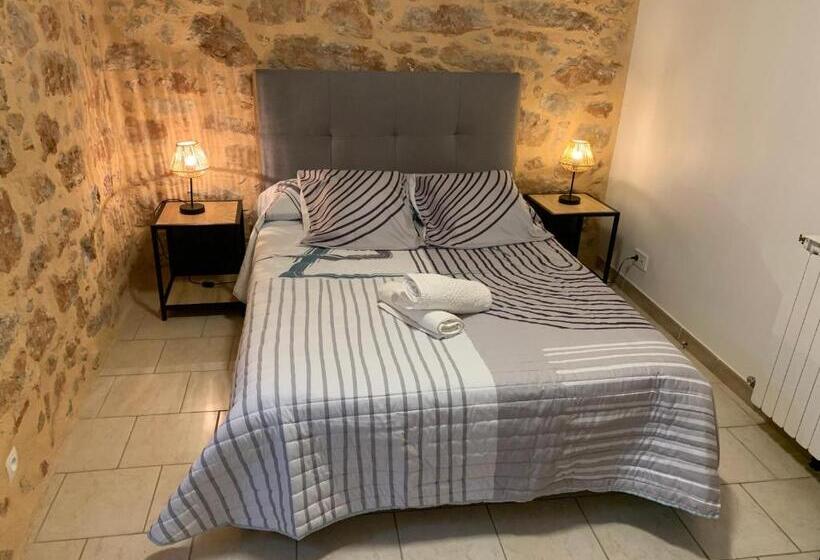 Семейный Номер, Café De La Place Gîte & Chambres D Hôtes Lou Pastre