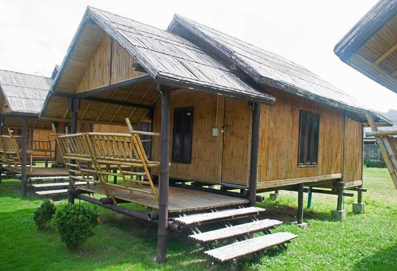 خانه یا کلبه ی ییلاقی با نمای استخر, Ao Nang Khao Kaeo Resort