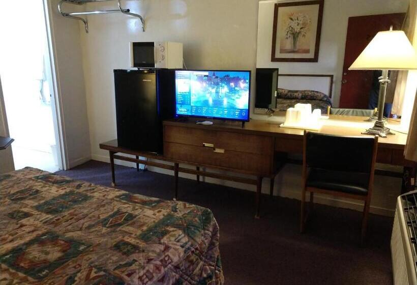 Номер Стандарт, South West Motel