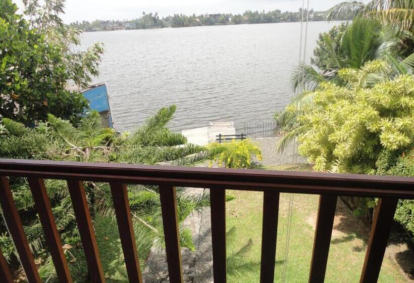 Номер Deluxe Кровать Кинг, Sapara River Guest