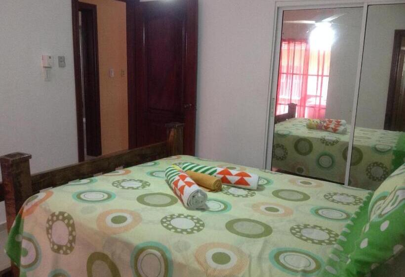 اتاق استاندارد با بالکن, White Sands Shared Apartments