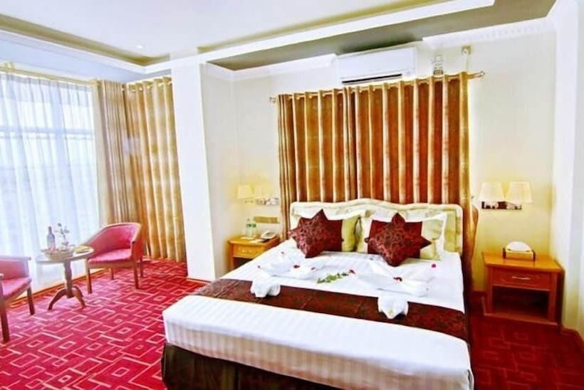 Suite, Myat Nan Yone