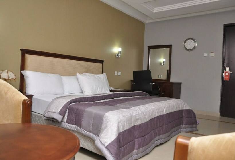 اتاق لوکس با بالکن, Randekhi Royal Hotel   Gold Wing