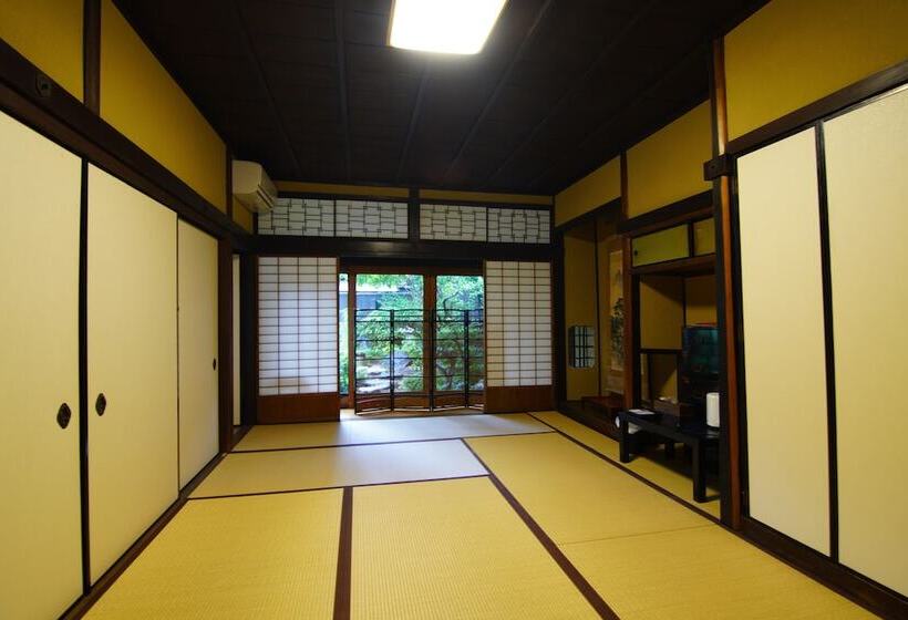 Семейный Номер, Honmachi Juku