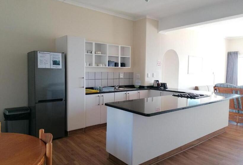 Апартаменты 3 Спальни Вид на Море, Glenmore Sands Beach Resort
