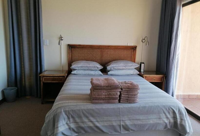 Апартаменты 3 Спальни Вид на Море, Glenmore Sands Beach Resort