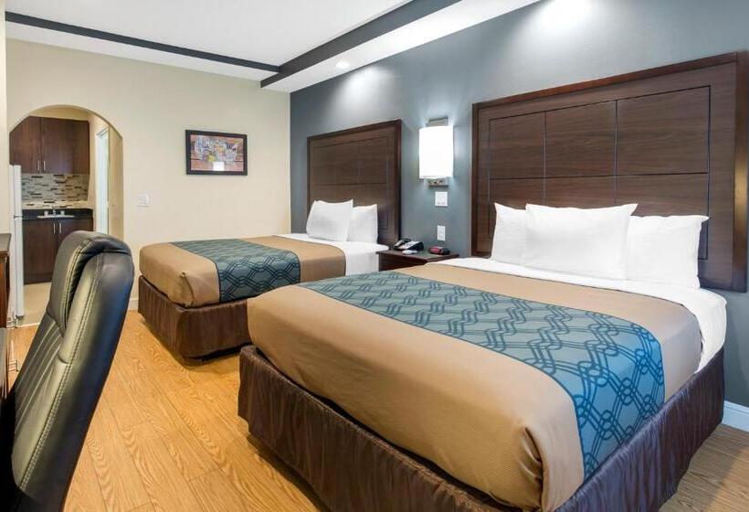 اتاق لوکس خانوادگی, Econo Lodge Inn & Suites Houston Willowbrook