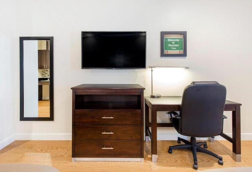 اتاق لوکس خانوادگی, Econo Lodge Inn & Suites Houston Willowbrook