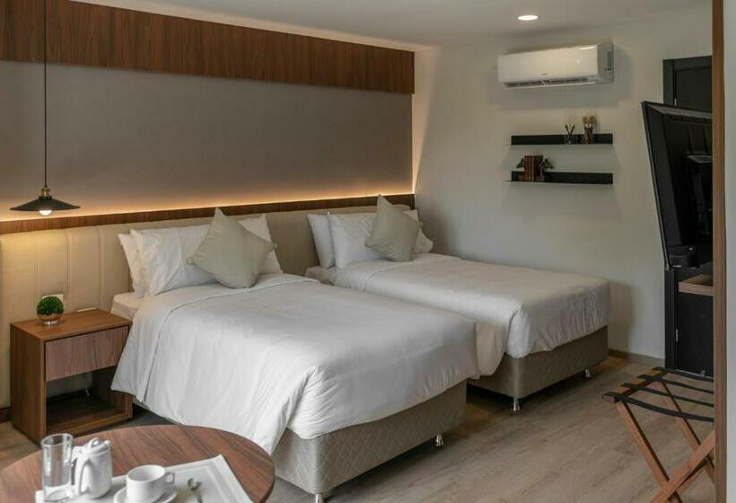 Estudio Deluxe, Five Hotel & Residences