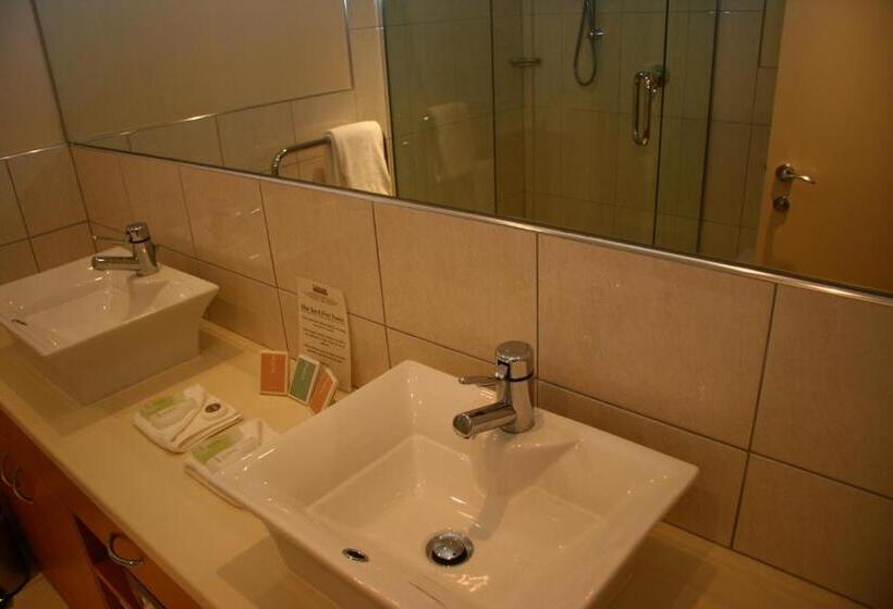 Apartament Delux cu 3 dormitoare, Lakeside Apartments