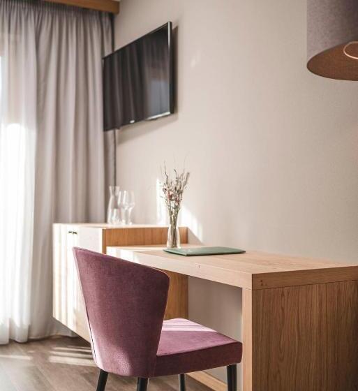 Люкс с Балконом, Familienhotel Viktoria