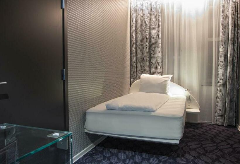 标准单人间, Magic Hotel Xhibition