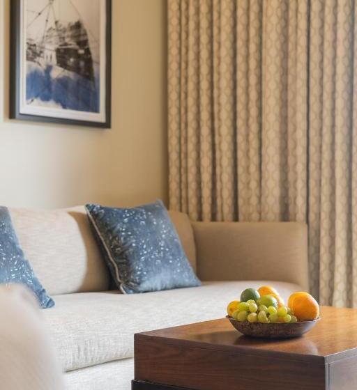 اتاق لوکس با تخت بزرگ, Nopsi Hotel New Orleans