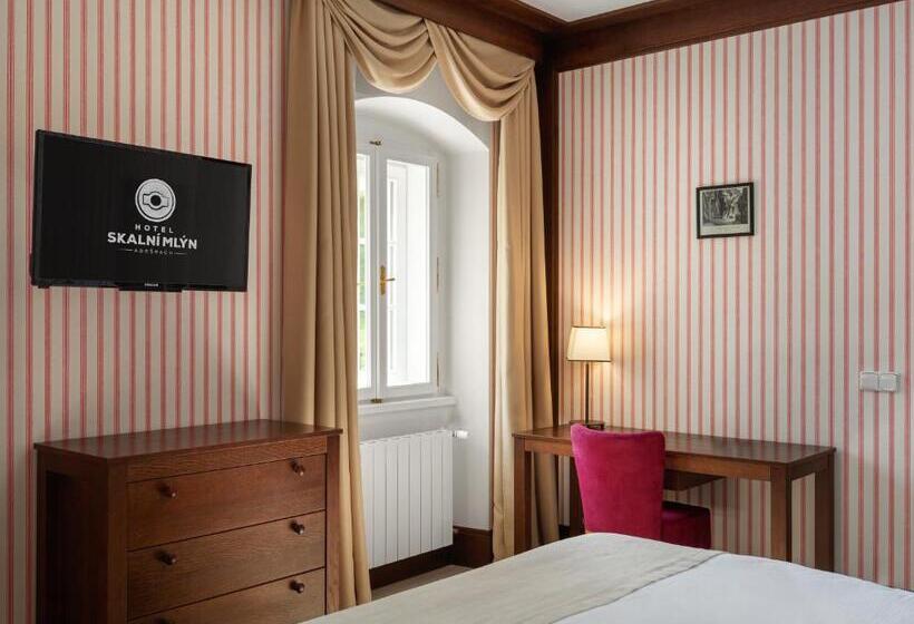 Номер Deluxe Кровать Кинг, Skalní Mlýn Adršpach