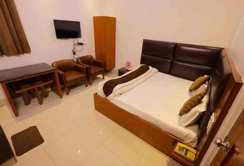 Chambre Deluxe, Ashoka International