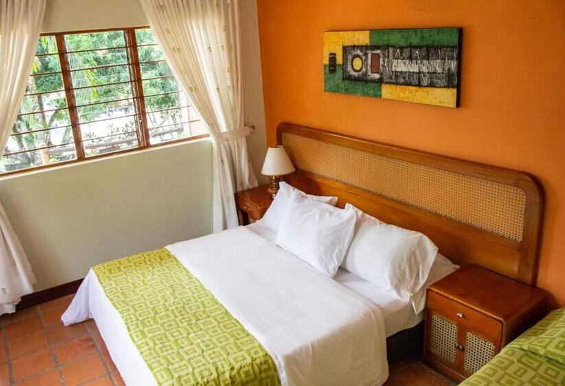 Номер Стандарт Трехместный, Hosteria Guaracú