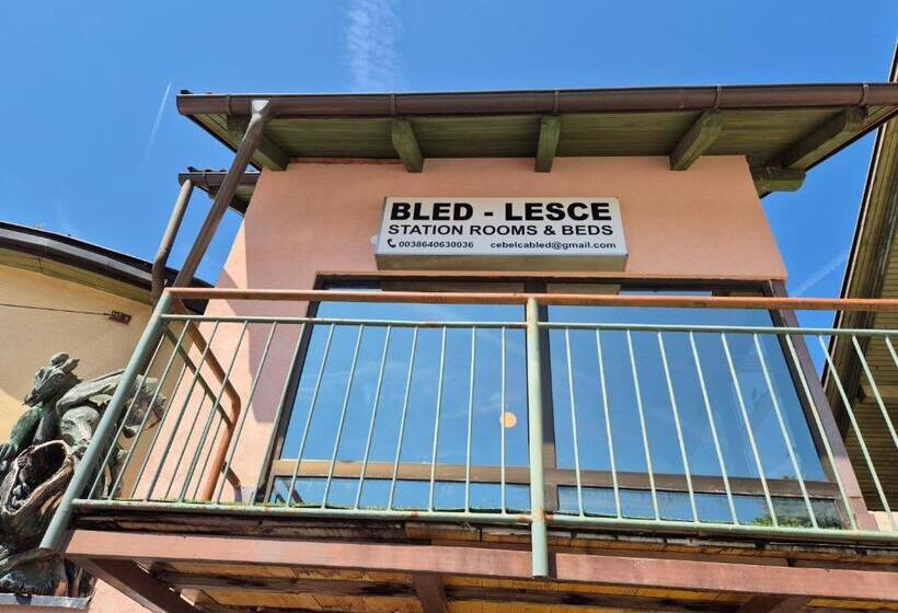 اتاق استاندارد سه تخته با سرویس بهداشتی مشترک, Bled Lesce Station Rooms And Beds