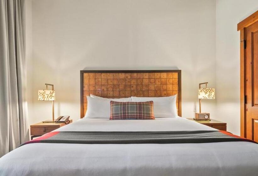 Family Suite, 1124a 2 Bdrm The Pines Ski In Ski Out Lodge At Spruce Peak