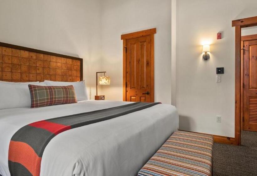 Family Suite, 1124a 2 Bdrm The Pines Ski In Ski Out Lodge At Spruce Peak
