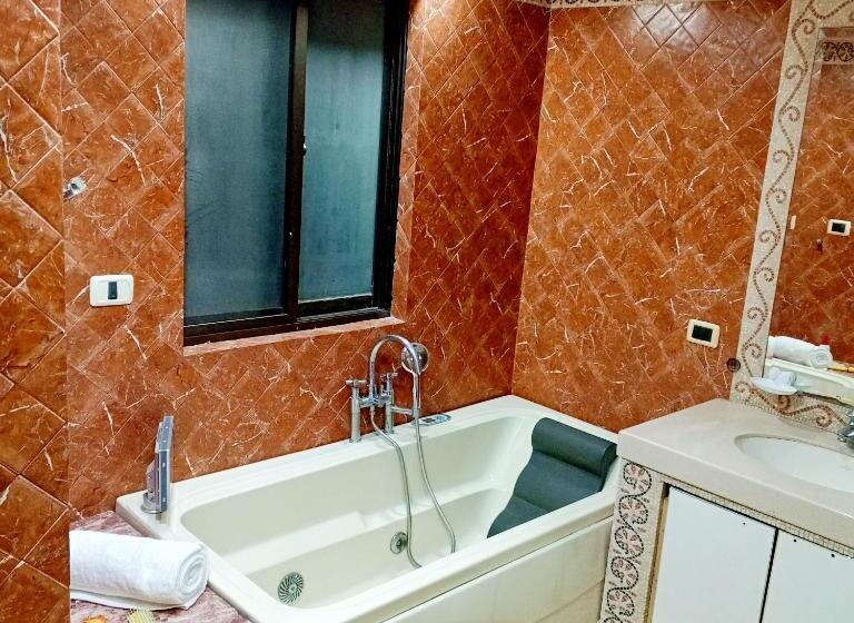 اتاق استاندارد, Ks Residensia