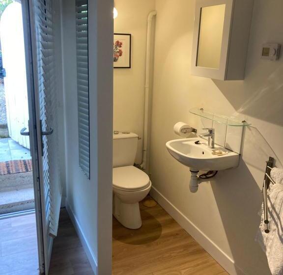 Номер Стандарт, Quiet Double Ensuite Room, Own Entrance
