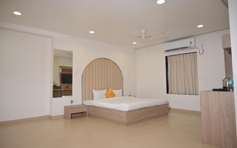 Люкс, Bhama Lake Resort