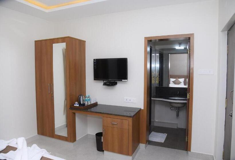 豪华房间, Pvk Residency ! Best In Value ! Tirupati, Near Padmavathi Temple, All Main Temples & Attractions! Wi