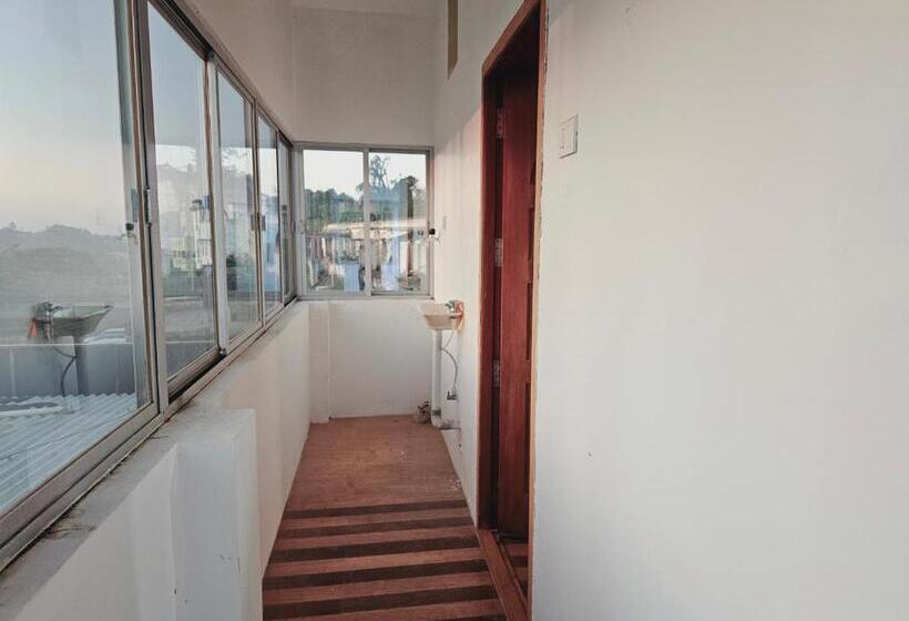 标准间带露台, Chithralaya Guest House