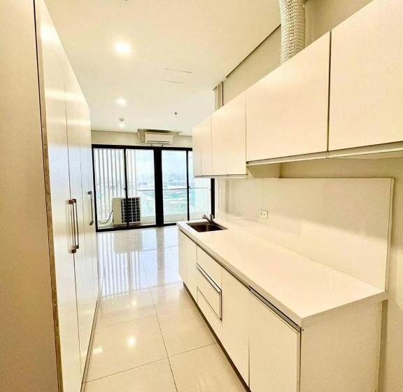Studio Standard, Sapphire Seaview Park