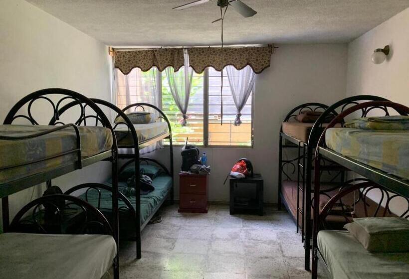 ルームシェアのワンベッド, Hostal Cumbres De El Salvador Escalón