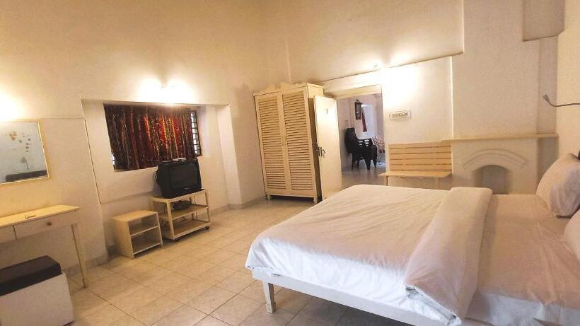 اتاق استاندارد با بالکن, Istays   The Colonial Villa, Yercaud