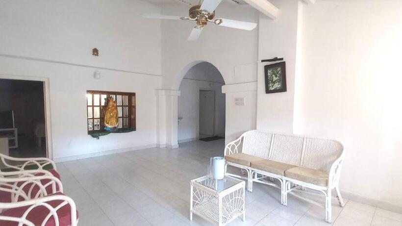 استودیو خانوادگی, Istays   The Colonial Villa, Yercaud