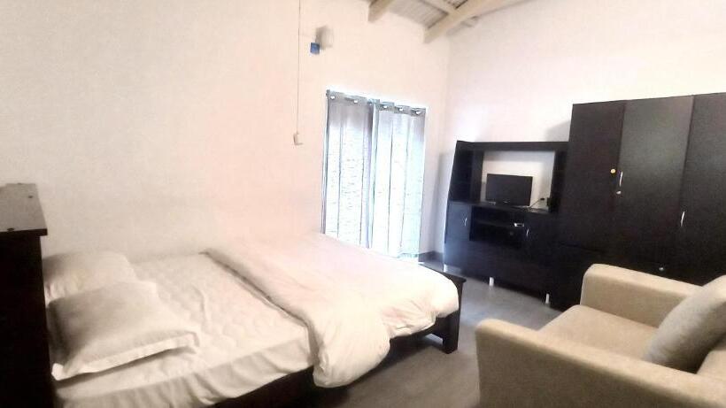 استودیوی استاندارد, Istays   The Colonial Villa, Yercaud