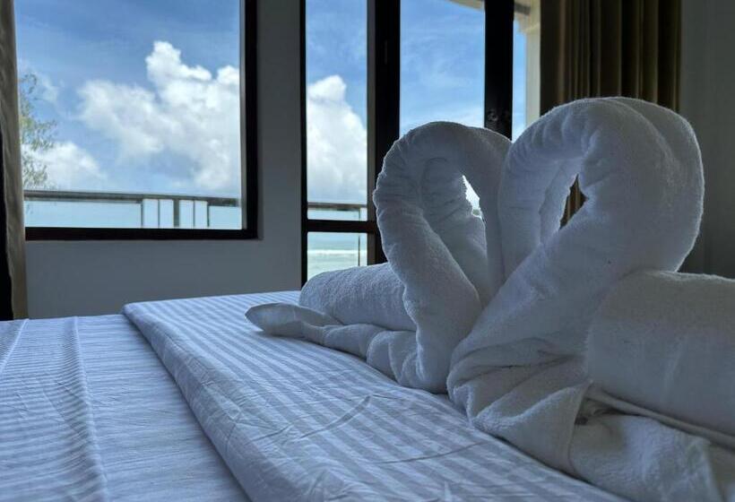 Family Suite, Cocos Polhena