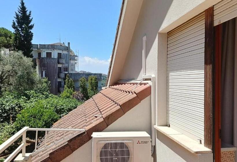 Номер Стандарт Индивидуальный с Балконом, Casa Di Tota   Affittacamere