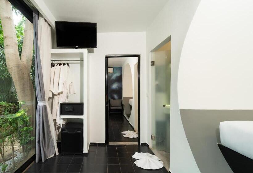 Семейный Номер, Tunnel Urban Retreat