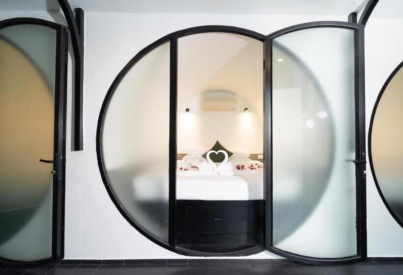 Вилла 3 Спальни, Tunnel Urban Retreat
