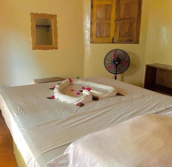 스탠다드 트리플 룸, Room In Cabin   Beach Cabana Breakfast And Pool